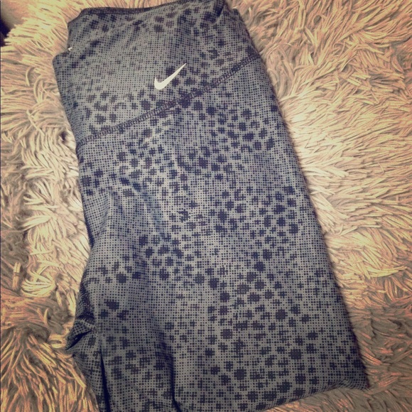 Nike Pants - New dri fit capris workout pants women